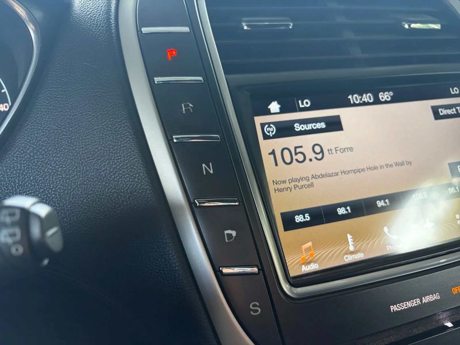 Used 2018 Lincoln MKX Reserve AWD/4WD image 27