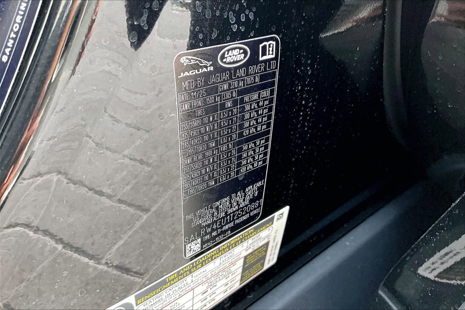 New 2026 Land Rover Discovery Limited Edition image 14