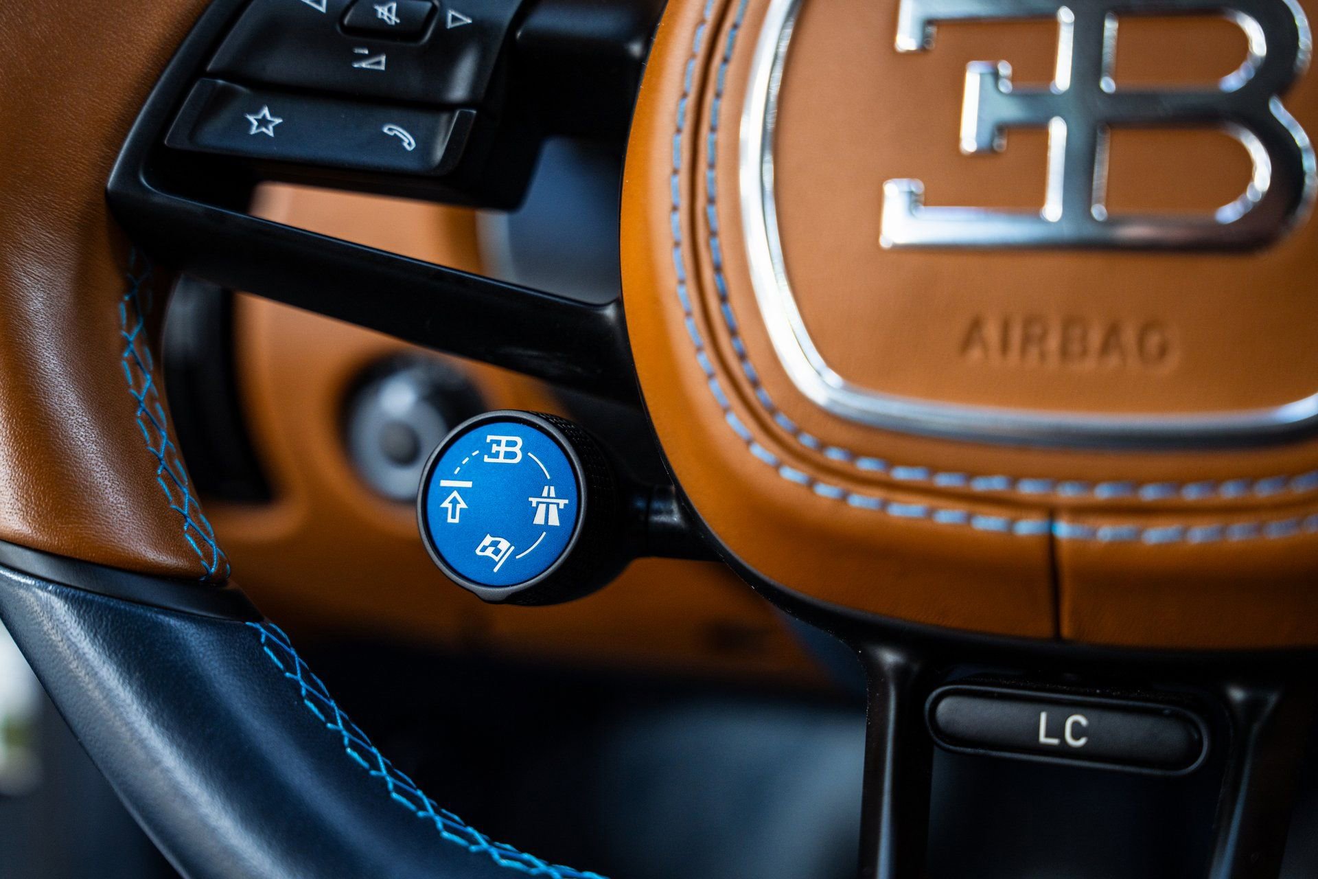 Used 2023 Bugatti Chiron AWD/4WD image 21