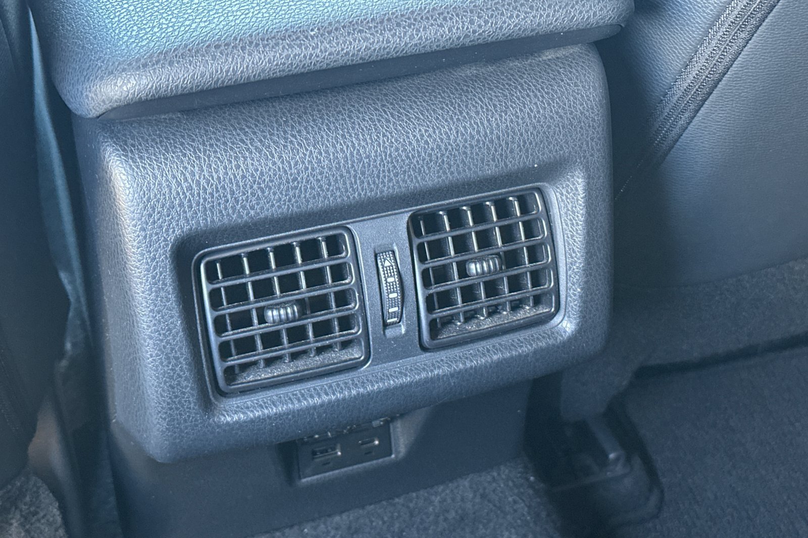 Used 2025 Toyota Camry SE w/ Multimedia Upgrade Package FWD image 14