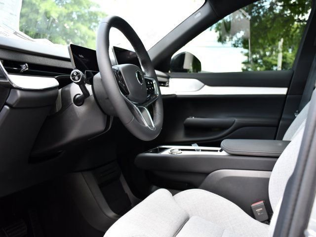 New 2025 Volvo EX90 Ultra image 14