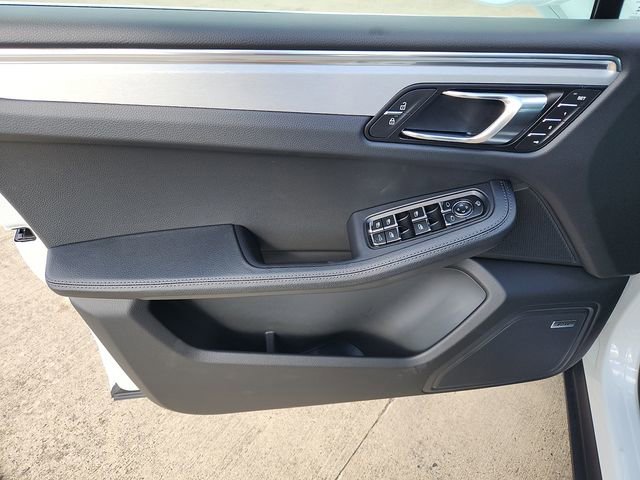 New 2026 Porsche Macan image 11