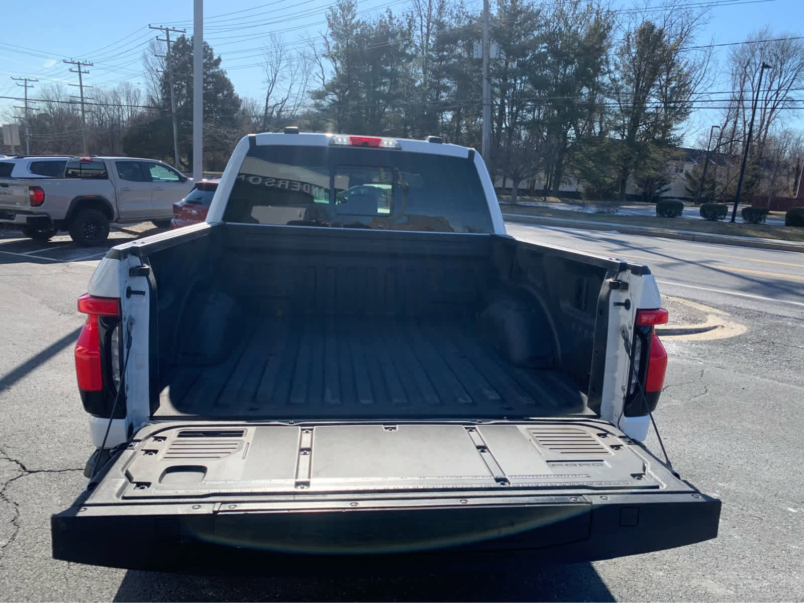 Used 2023 Ford F150 Lightning Lariat w/ Equipment Group 511A High image 5