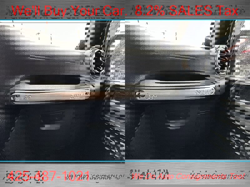 Used 2012 Jeep Wrangler Unlimited Rubicon w/ Connectivity Group image 10