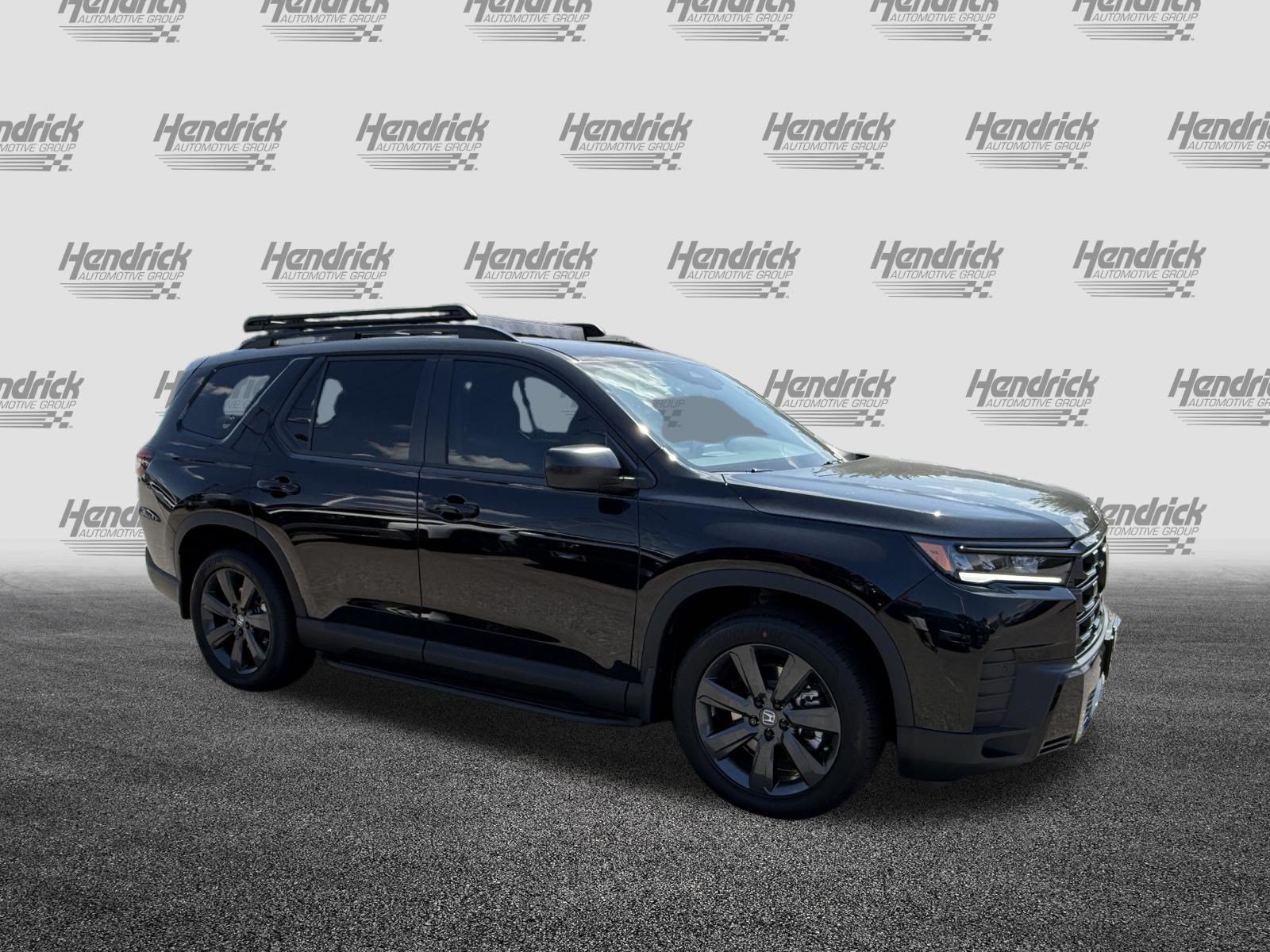 New 2026 Honda Pilot Sport image 2