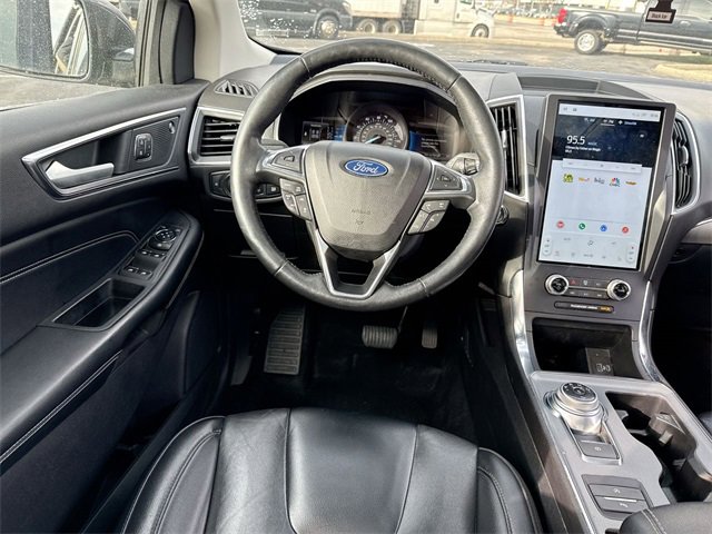 Used 2022 Ford Edge Titanium image 14