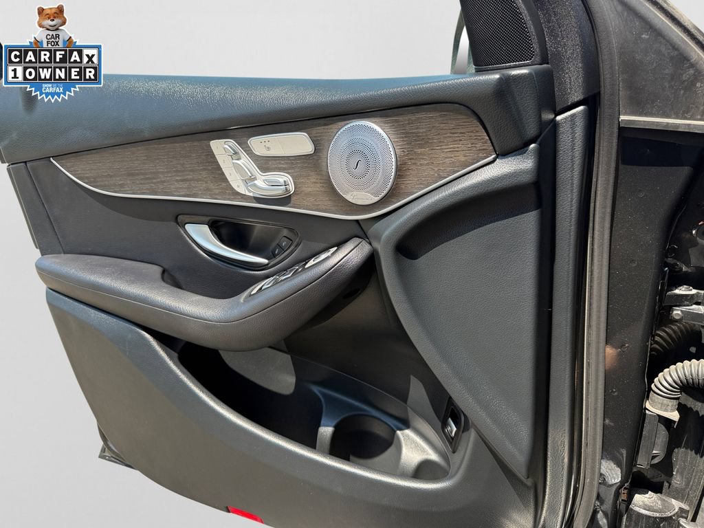 Used 2020 Mercedes-Benz GLC 300 4MATIC image 28