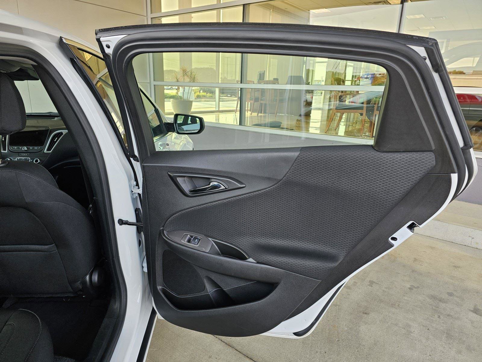 Used 2024 Chevrolet Malibu LT image 13