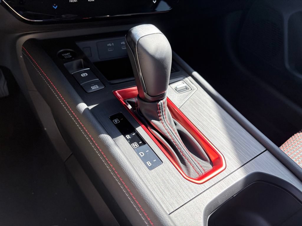 New 2026 Nissan Kicks SR AWD/4WD image 10