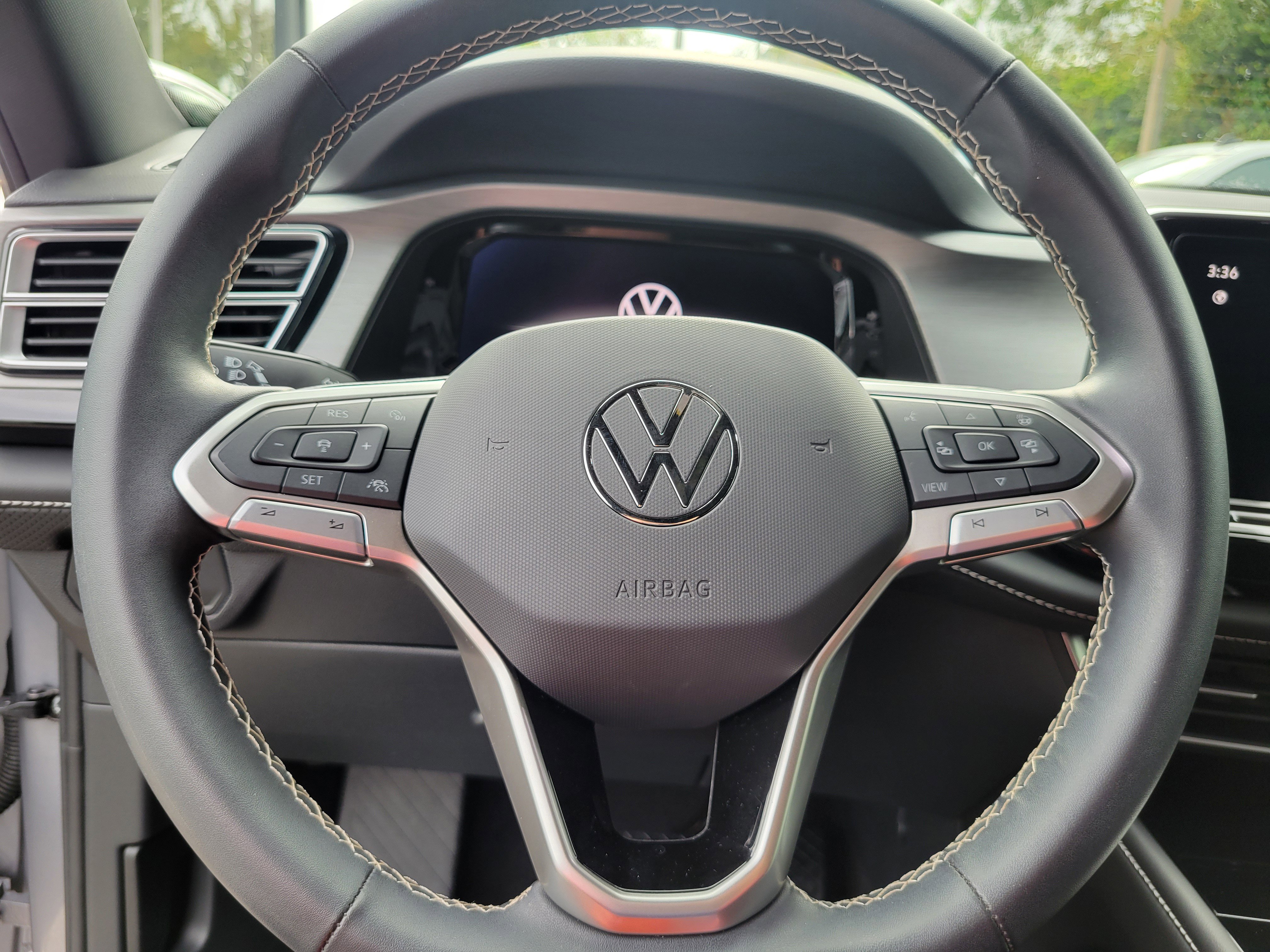 Used 2024 Volkswagen Atlas Cross Sport SE image 19