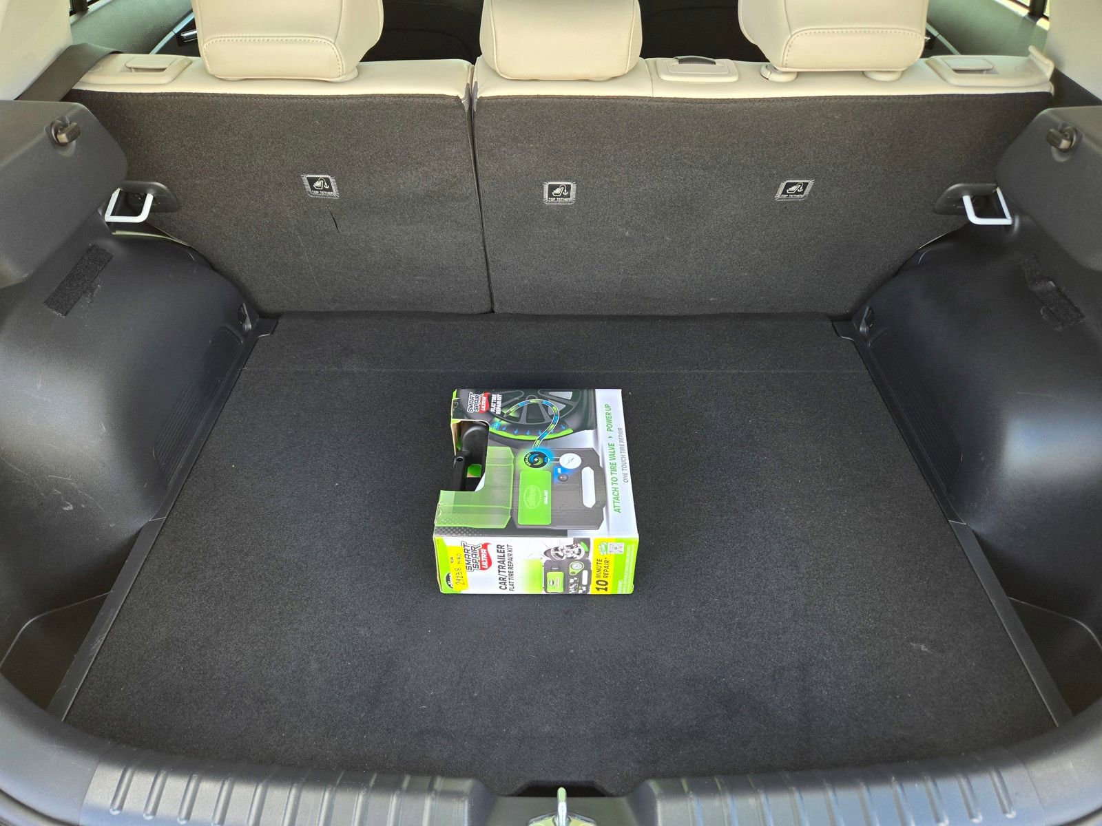 Used 2023 Kia Niro EX Touring FWD image 12