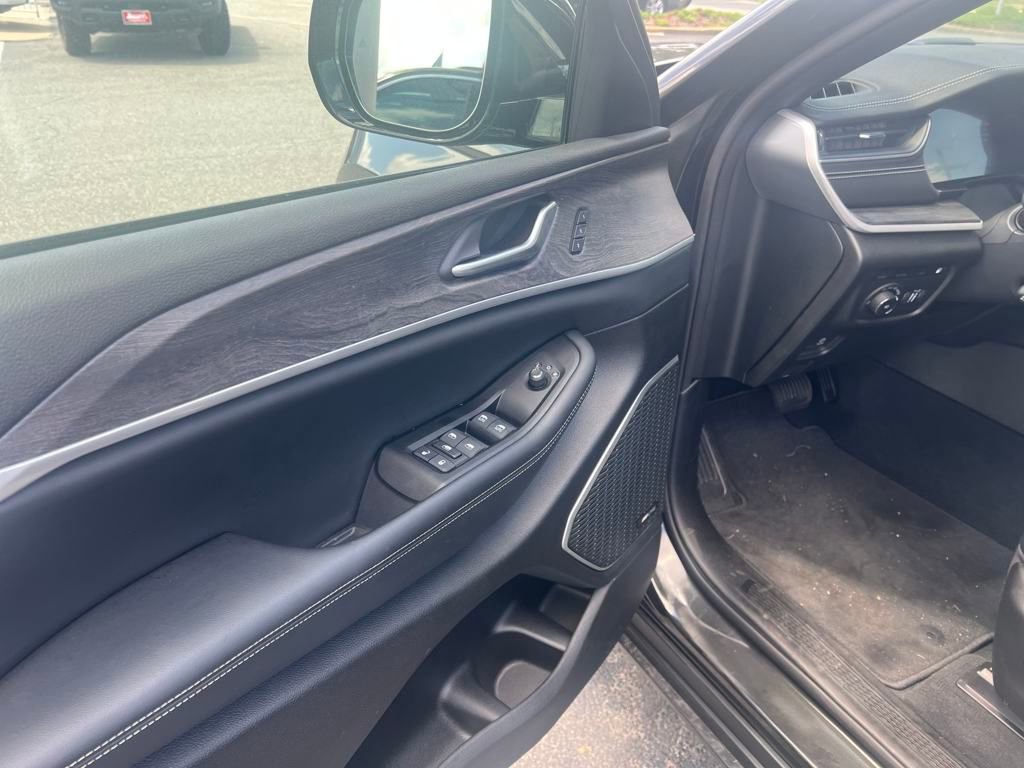 New 2024 Jeep Grand Cherokee Limited 4xe w/ Luxury Tech Group II video 2