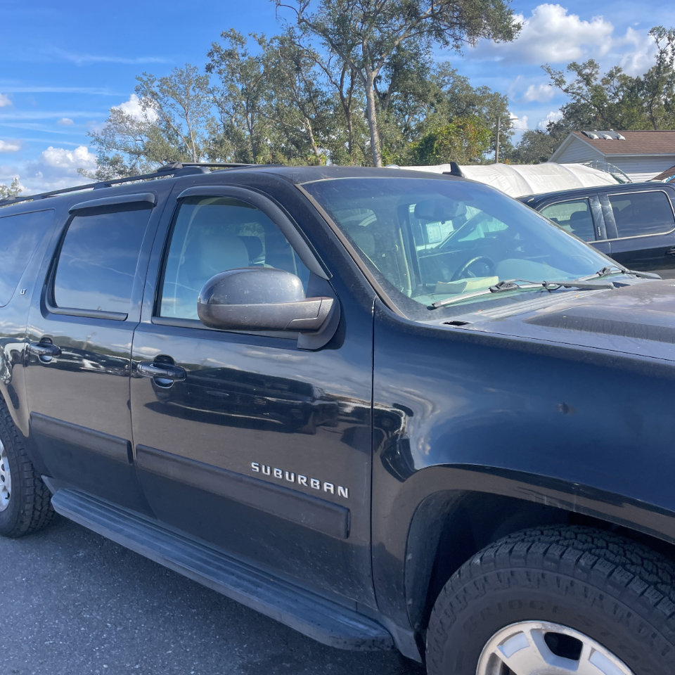 Used 2010 Chevrolet Suburban LT image 5