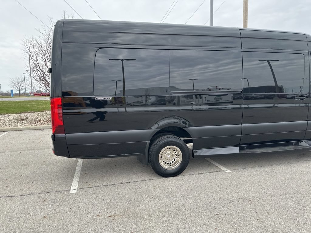 Used 2023 Mercedes-Benz Sprinter 3500 image 25