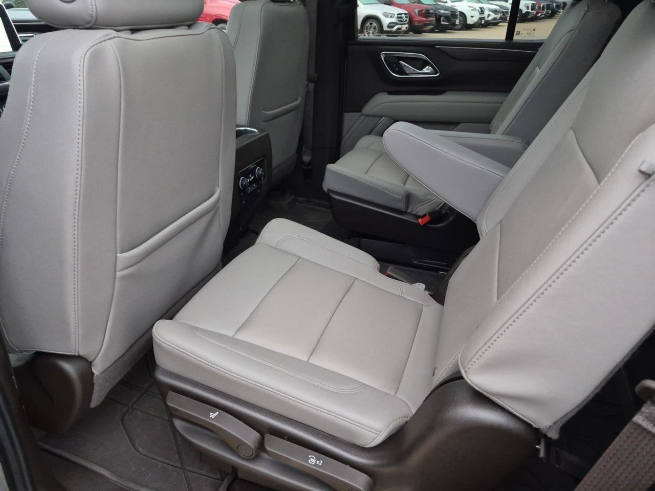 Certified 2024 Chevrolet Tahoe LT w/ LT Signature Plus Package RWD image 15