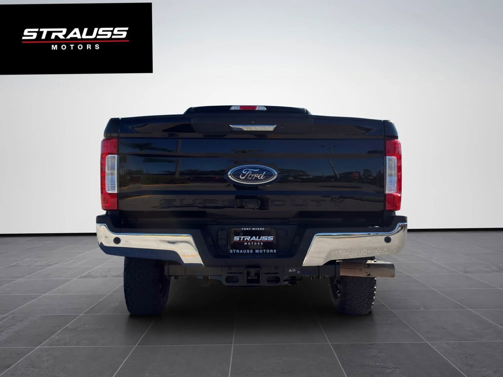 Used 2018 Ford F350 Lariat w/ Camper Package AWD/4WD image 8