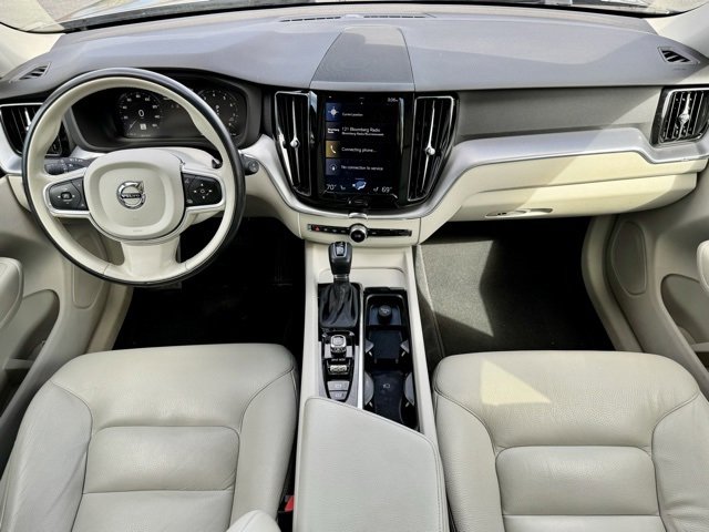 Used 2020 Volvo XC60 T5 Momentum w/ Protection Package Premier image 24
