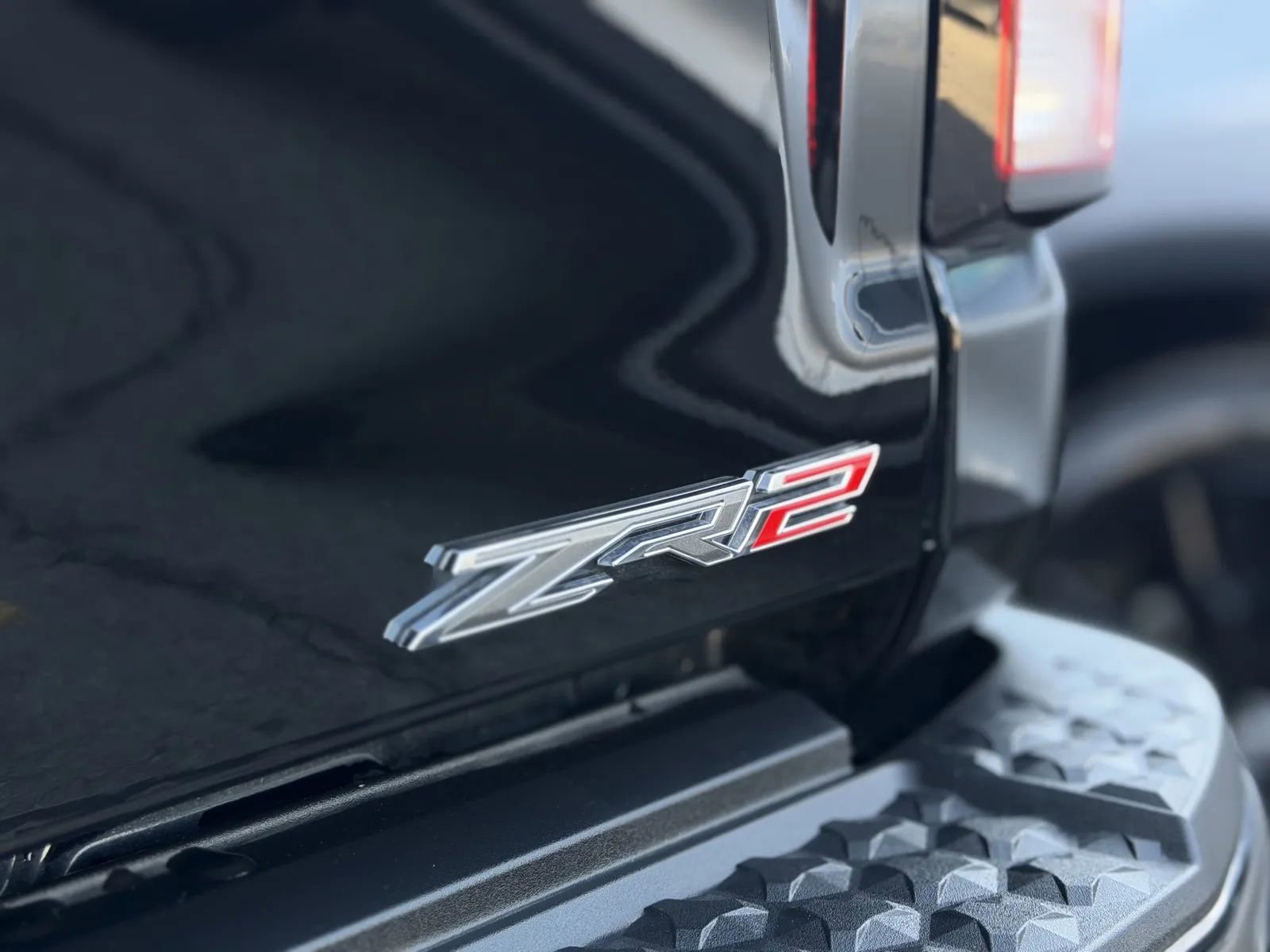 Used 2025 Chevrolet Colorado ZR2 w/ Technology Package image 44