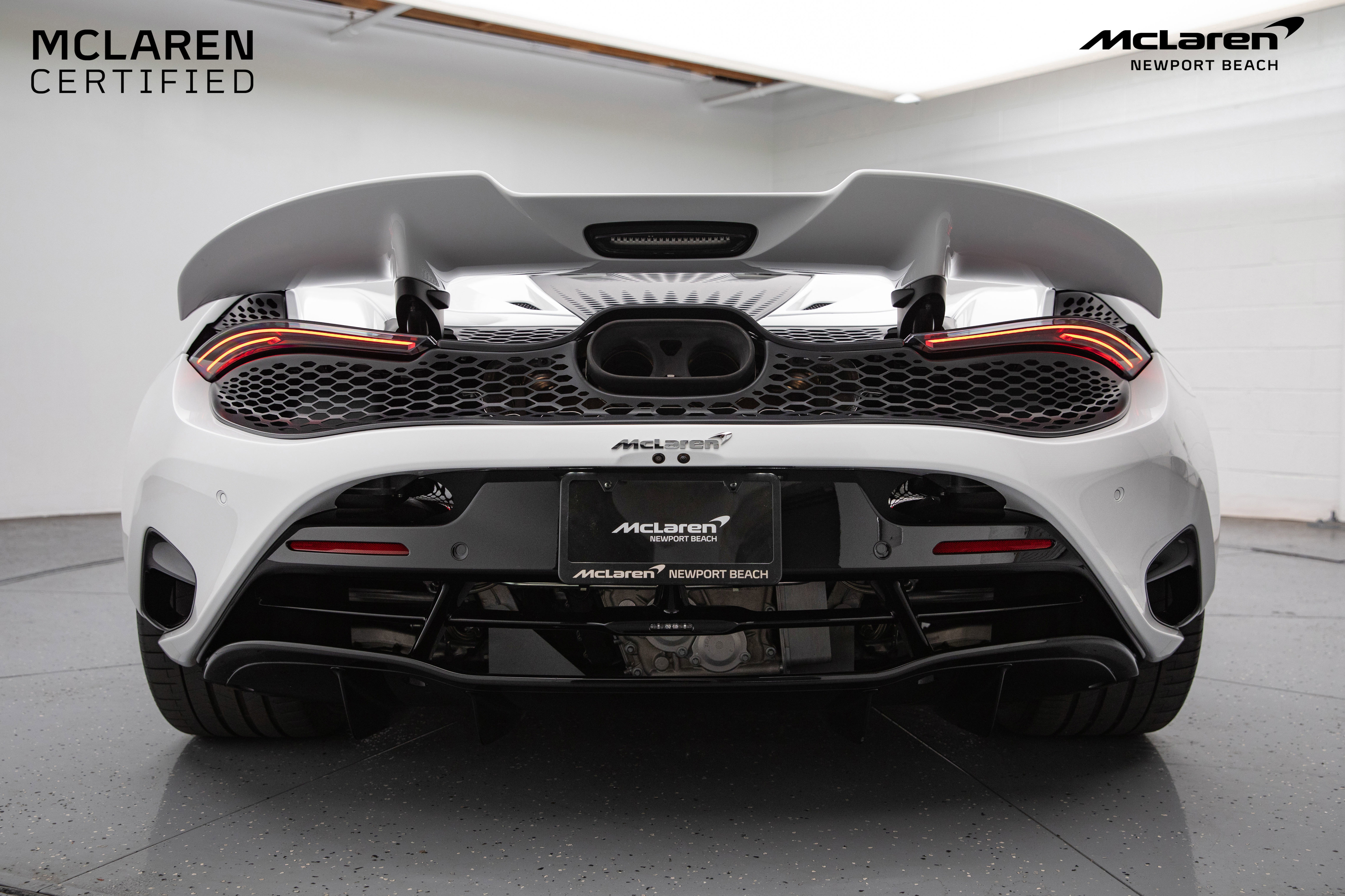 Used 2024 McLaren 750S Spider image 18
