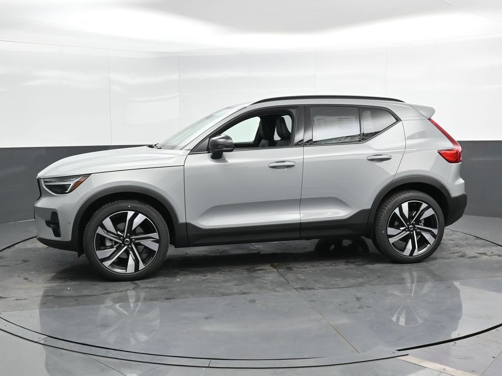 Used 2025 Volvo XC40 B5 Ultra w/ Climate Package AWD/4WD image 9