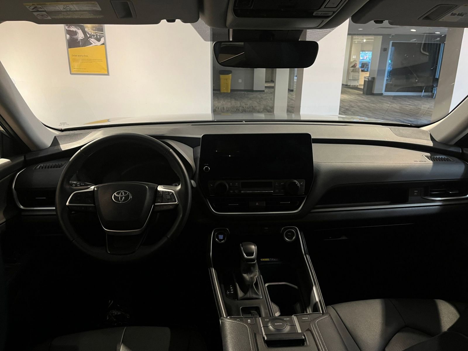 Used 2025 Toyota Grand Highlander FWD image 34