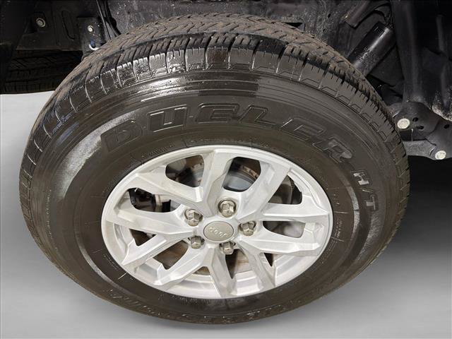 Used 2023 Jeep Gladiator Sport AWD/4WD image 17