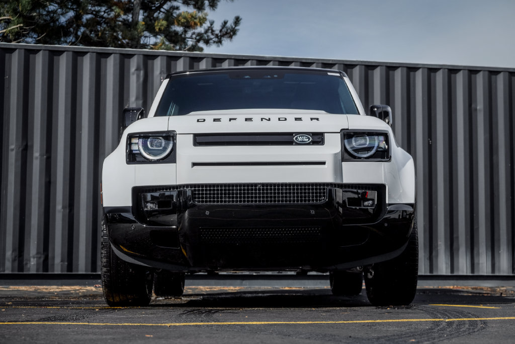 New 2026 Land Rover Defender 110 X-Dynamic SE AWD/4WD image 5