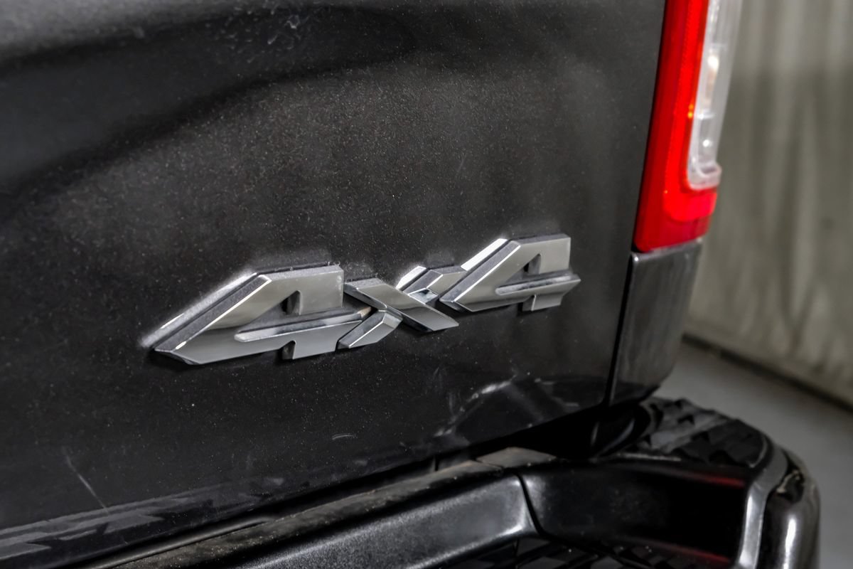 Used 2024 RAM 3500 Tradesman w/ Chrome Appearance Group AWD/4WD image 45