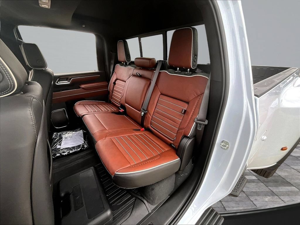 New 2026 GMC Sierra 3500 Denali Ultimate AWD/4WD image 29