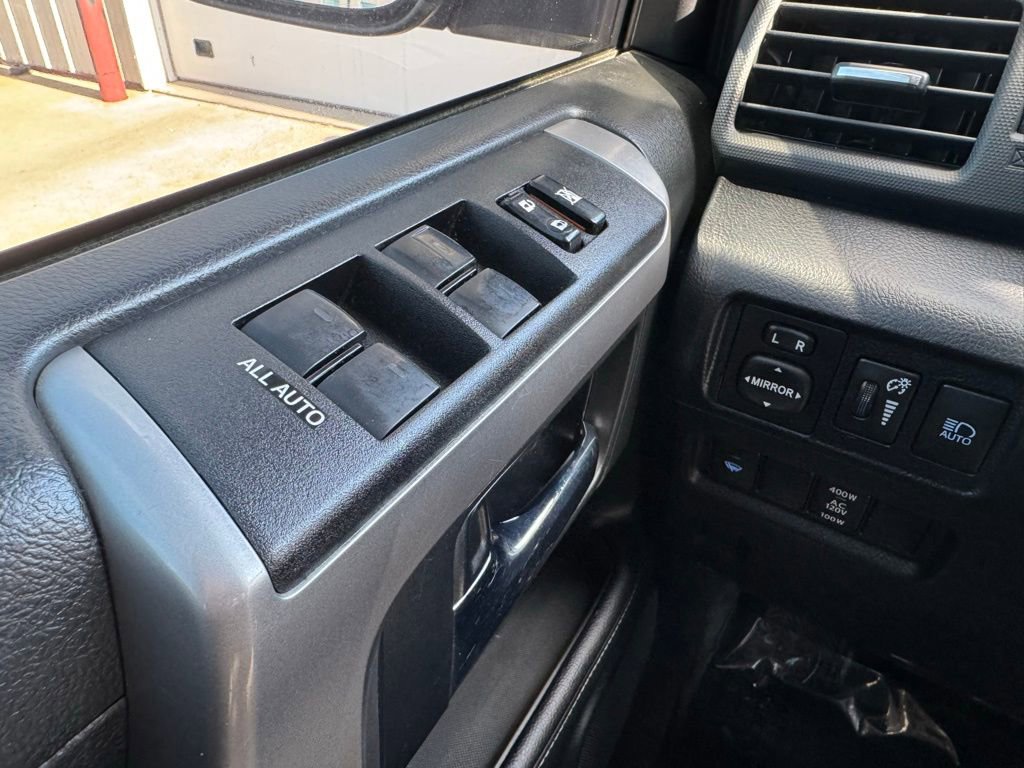 Certified 2020 Toyota 4Runner SR5 AWD/4WD image 32