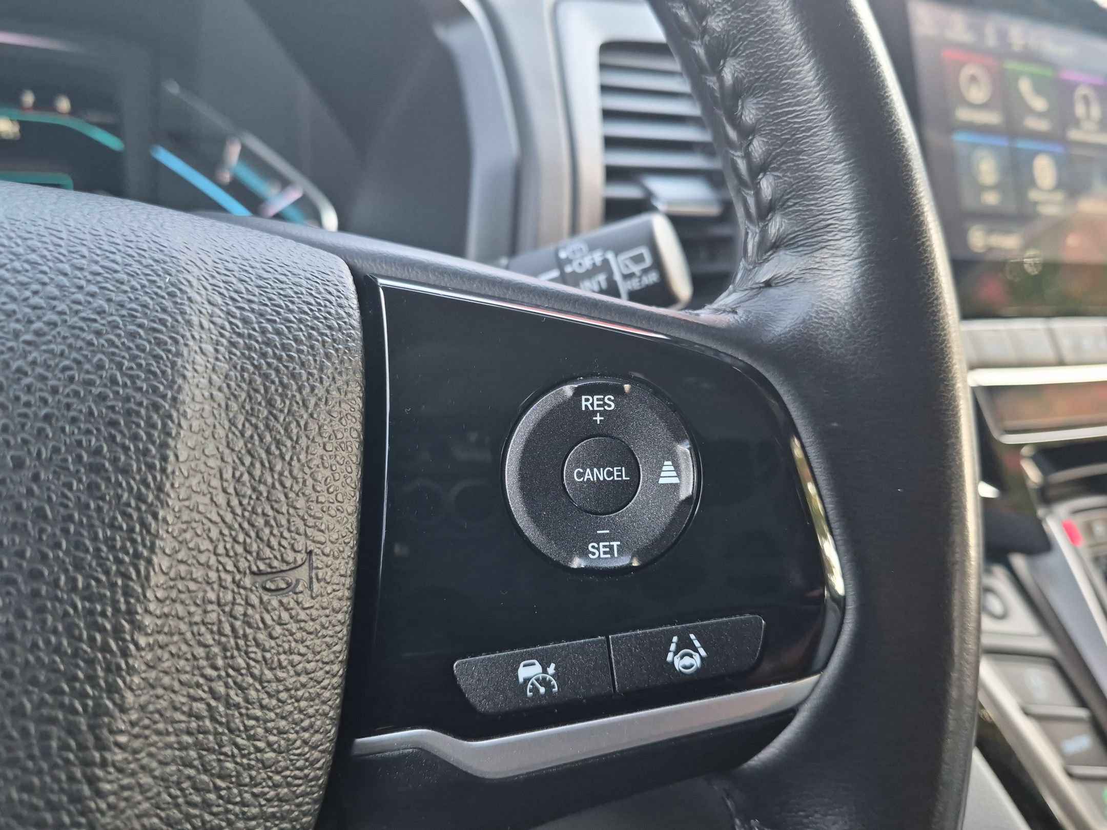 Used 2024 Honda Odyssey Touring image 15