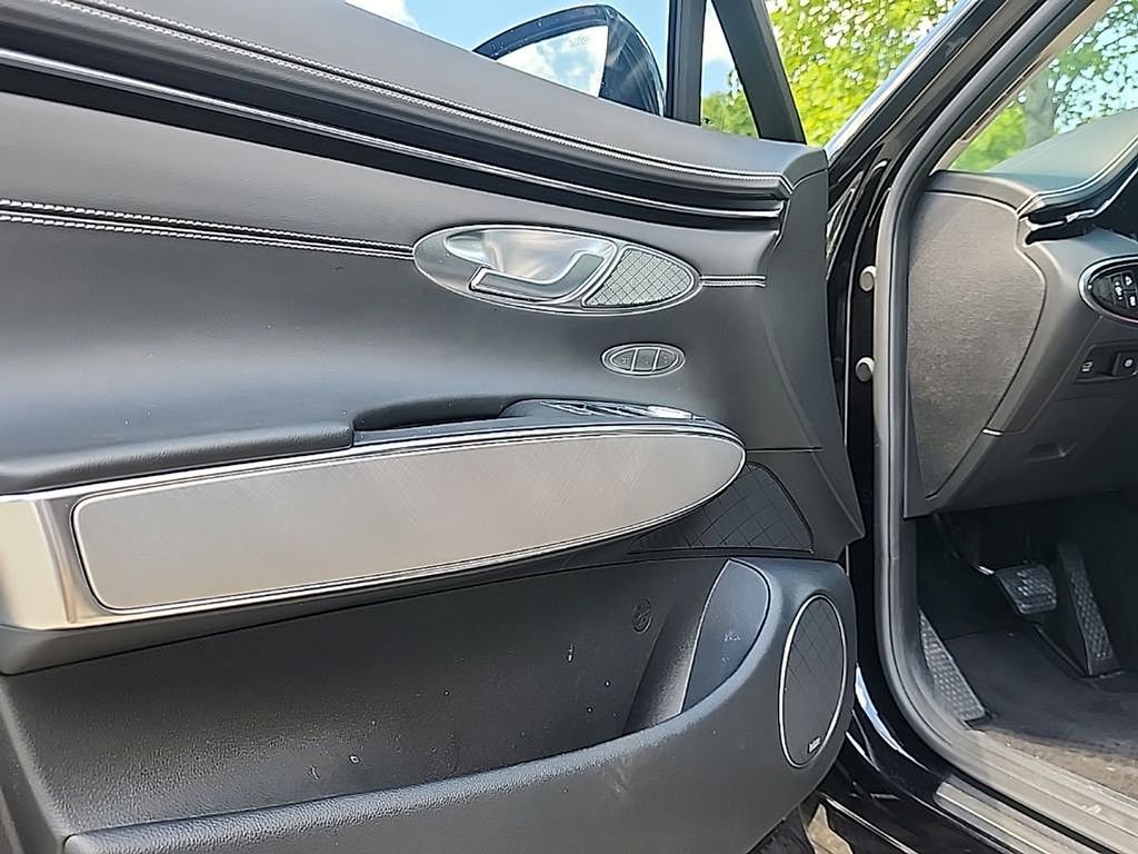 Used 2023 Genesis Electrified GV70 w/ Prestige Package AWD/4WD image 5