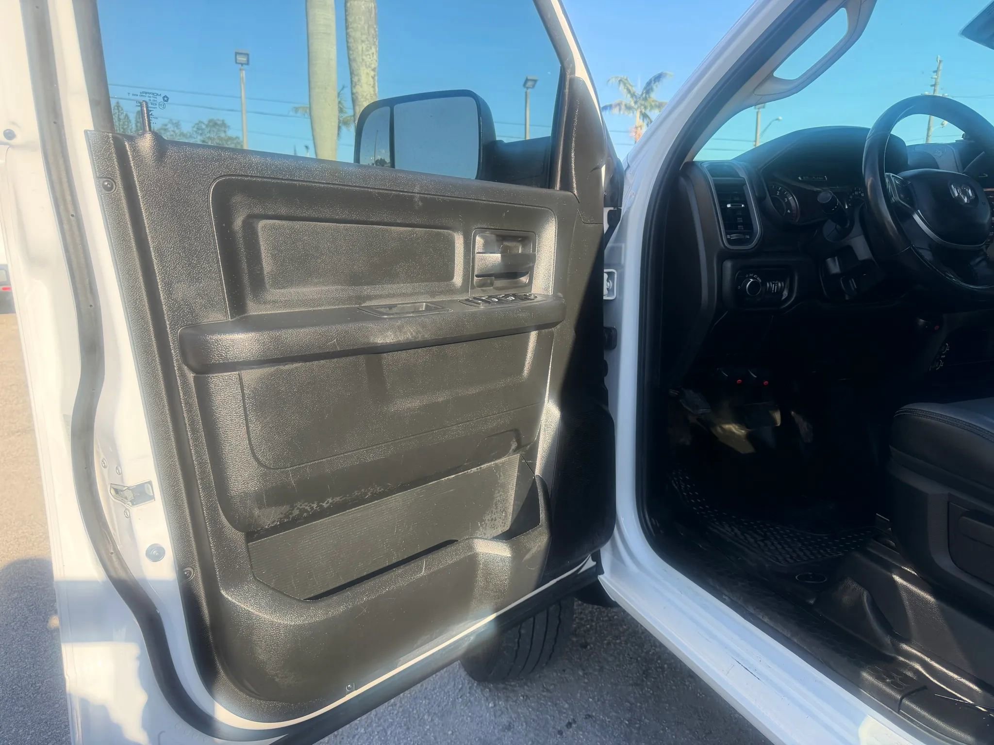 Used 2020 RAM 5500 Tradesman w/ Safety Group image 7