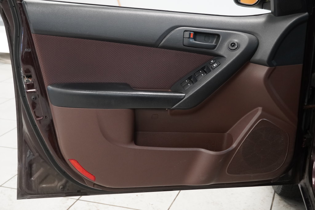 Used 2010 Kia Forte EX FWD image 9
