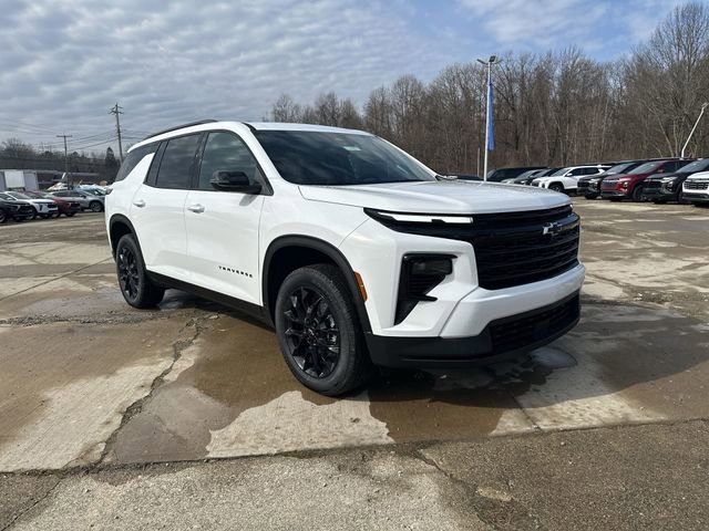 New 2026 Chevrolet Traverse LT w/ Midnight/Sport Edition FWD image 10