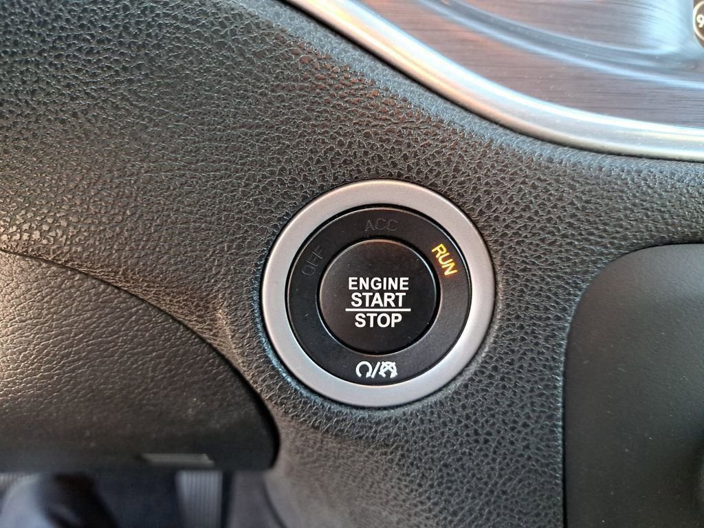 Used 2018 Dodge Charger SXT Plus w/ Blacktop Package image 26