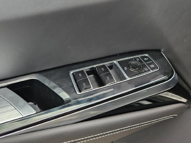 New 2026 Cadillac Escalade ESV Platinum Sport AWD/4WD image 11