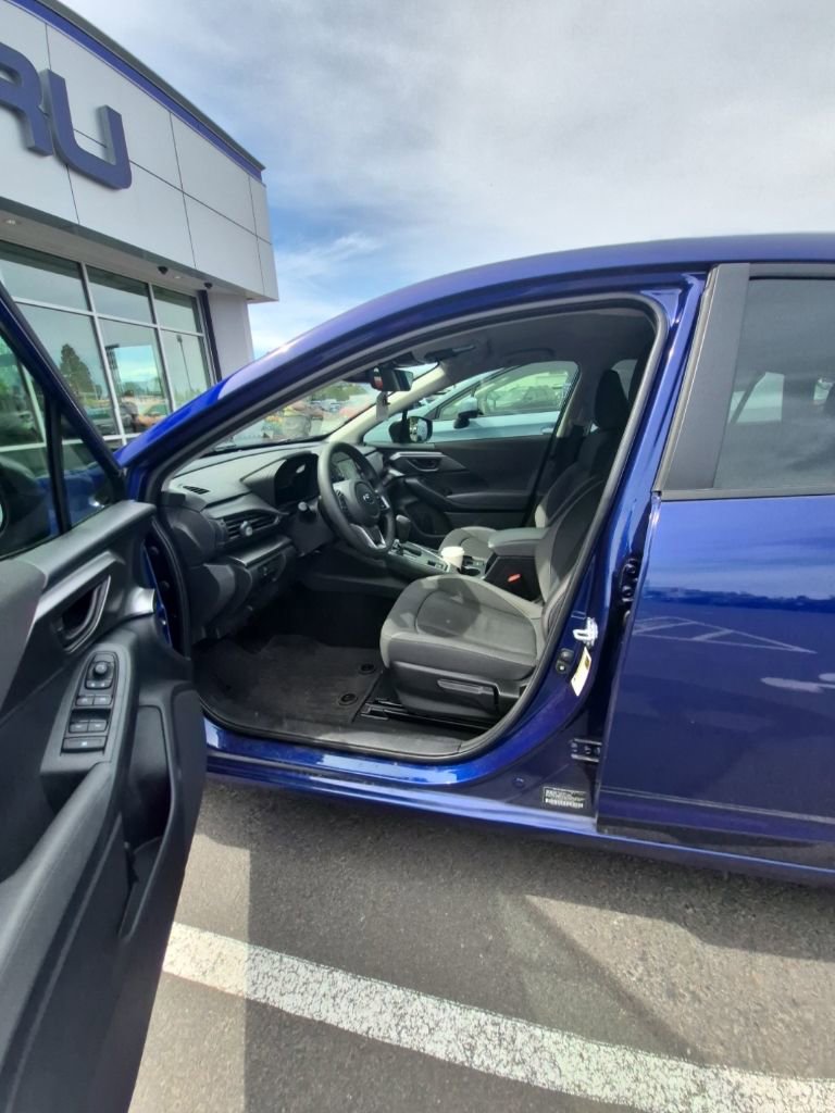 Used 2025 Subaru Impreza 2.0i image 2