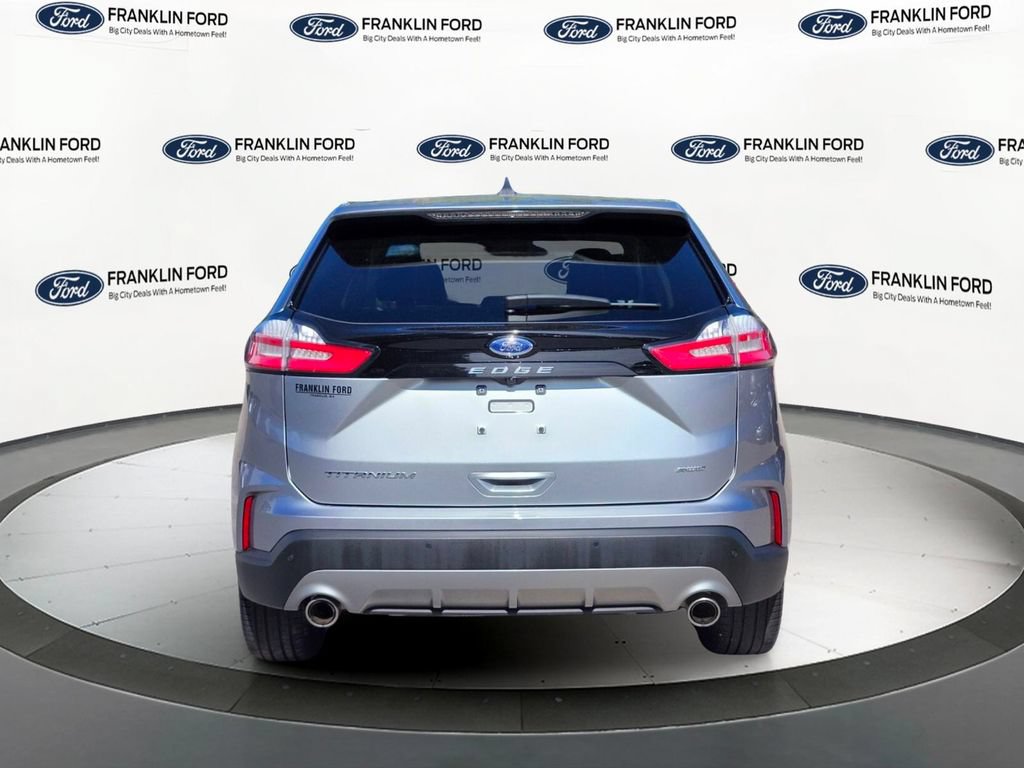 Certified 2022 Ford Edge Titanium AWD/4WD image 4