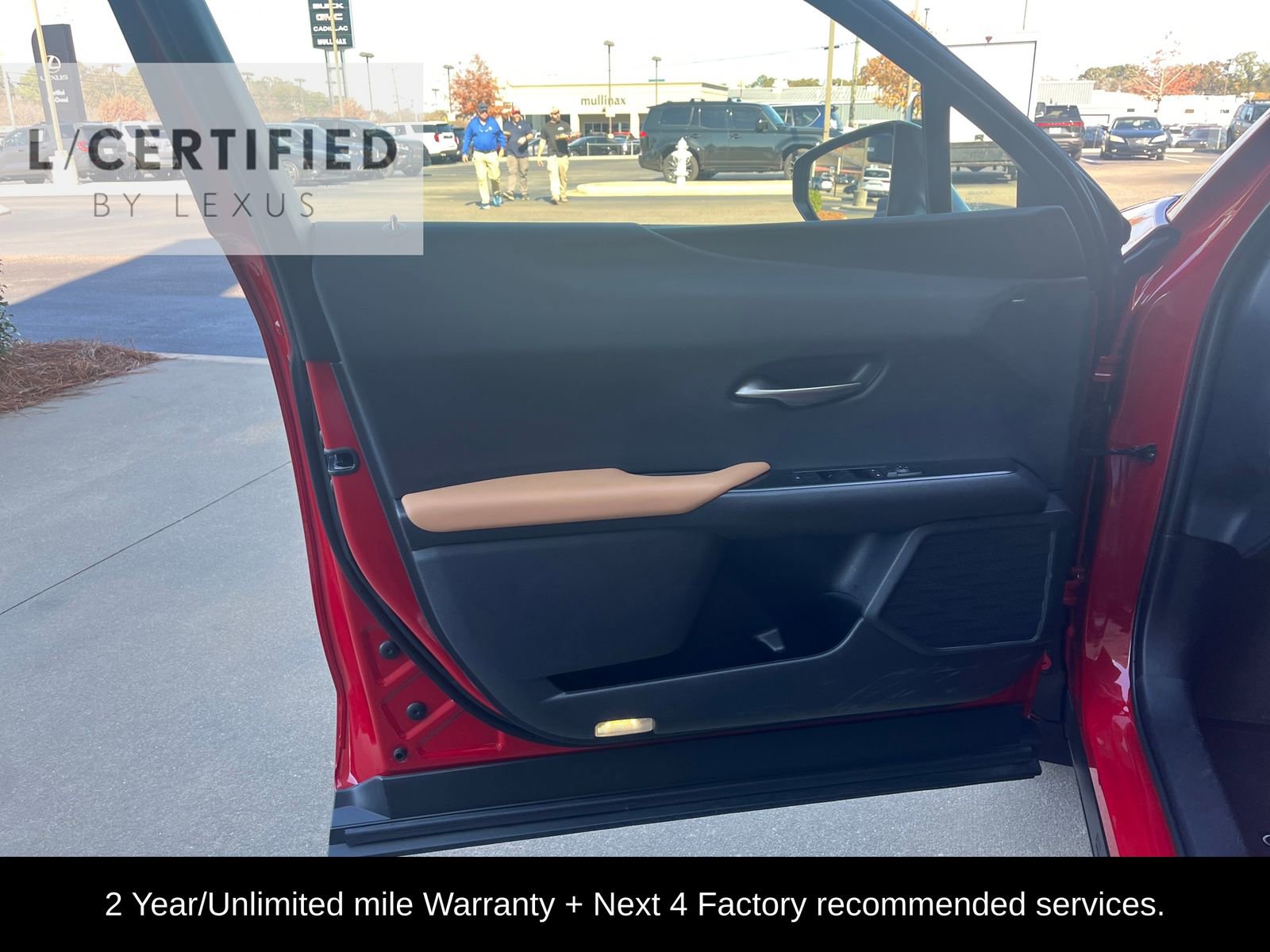 Used 2025 Lexus UX 300h FWD image 11