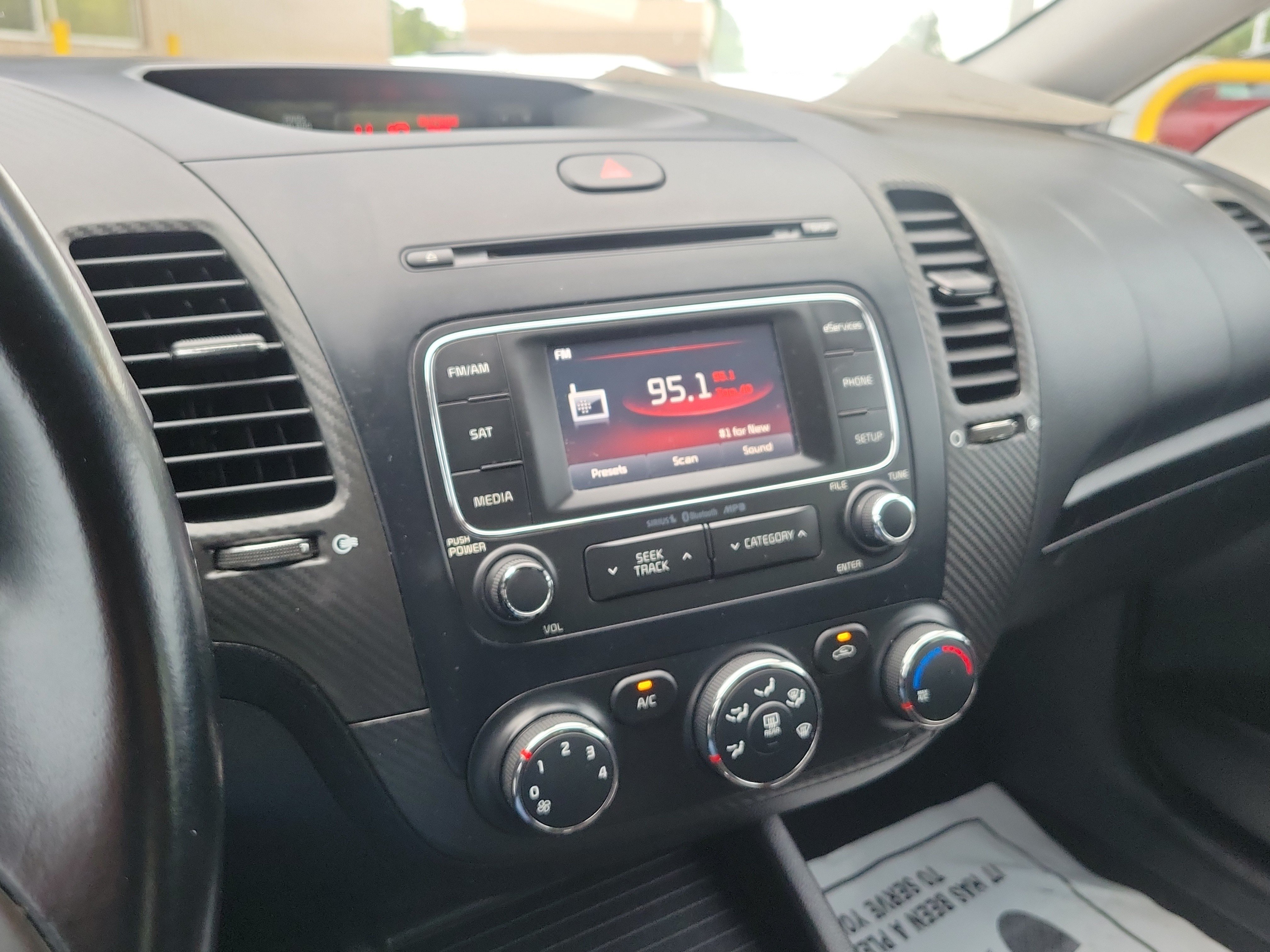 Used 2014 Kia Forte EX FWD image 26