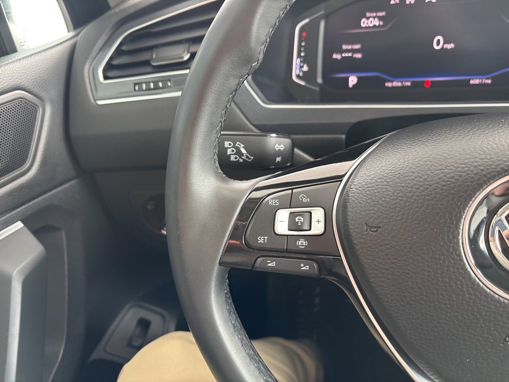 Used 2020 Volkswagen Tiguan SEL image 15