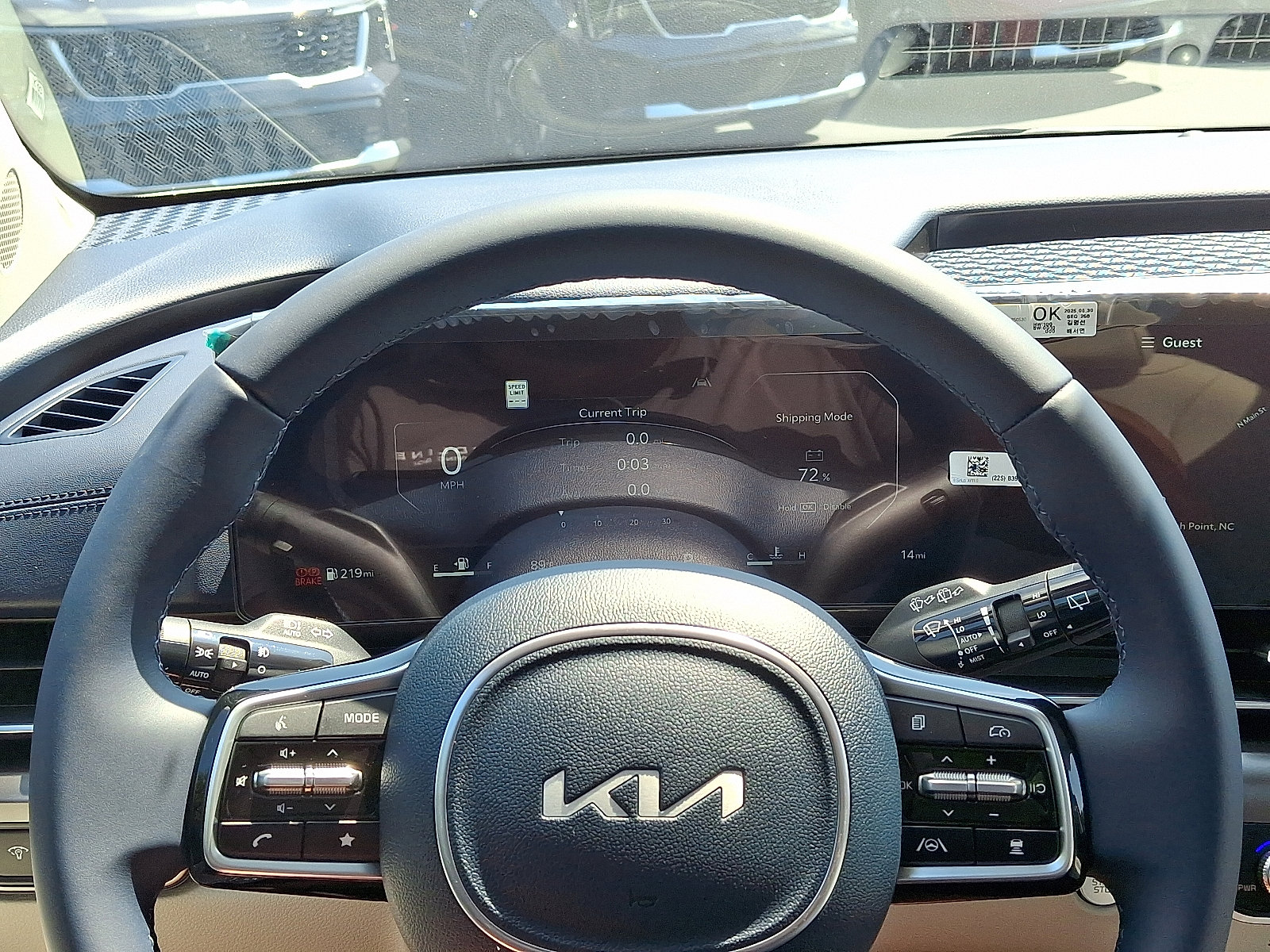 New 2026 Kia Carnival SX image 9