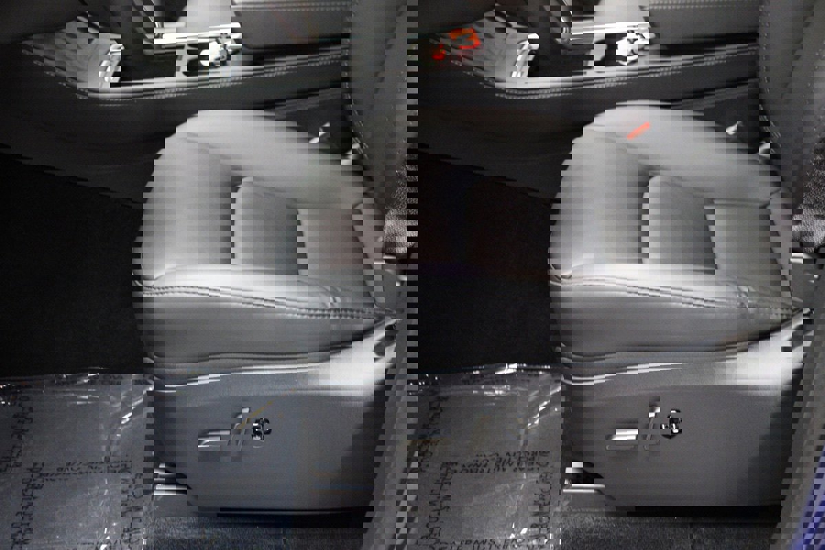 Used 2024 Tesla Model Y Performance image 46