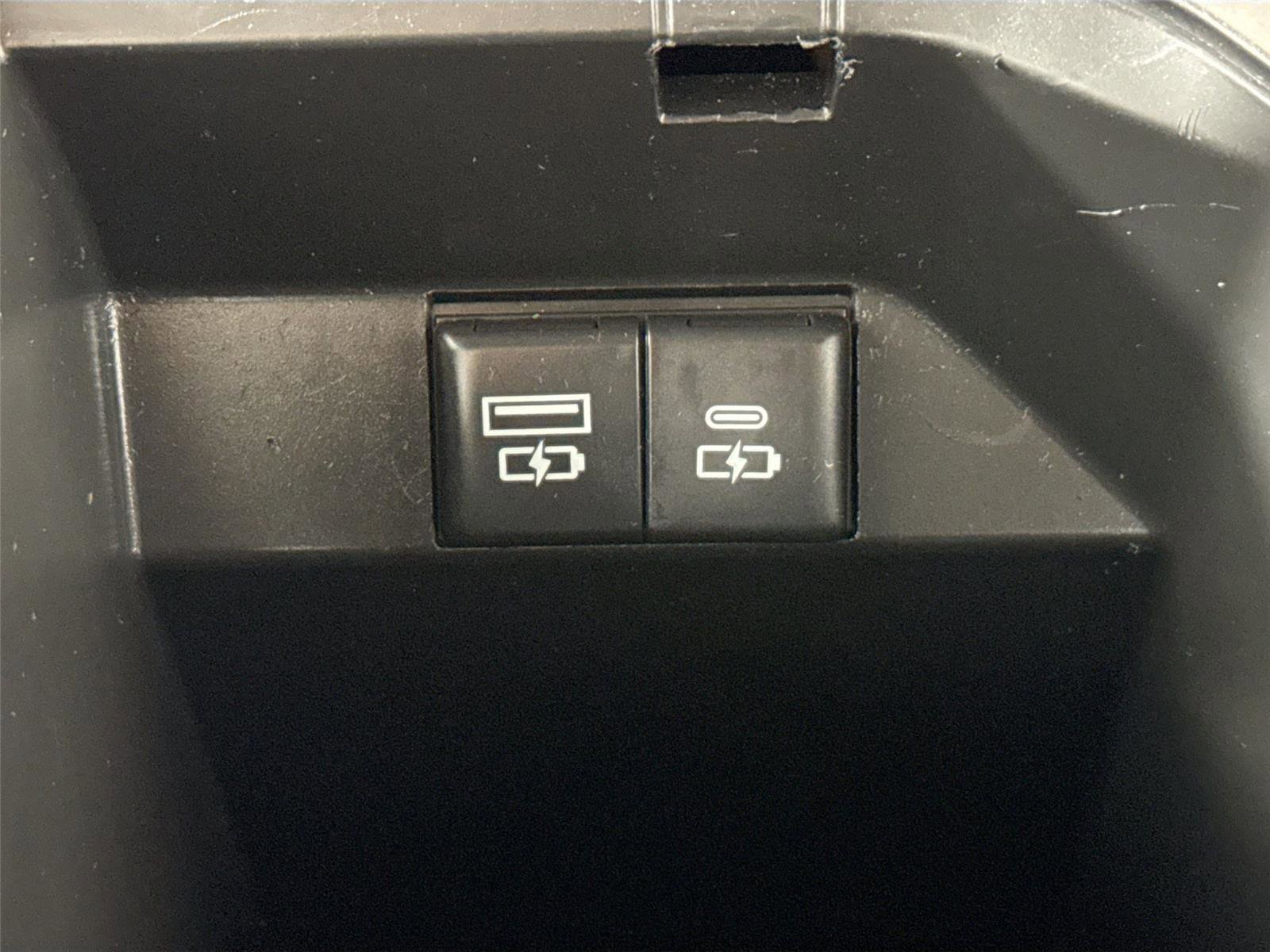 Certified 2023 Toyota Camry XSE FWD image 33