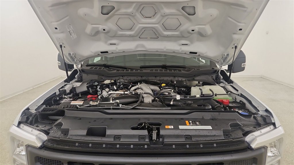 New 2025 Ford F350 XL w/ XL Chrome Package image 23