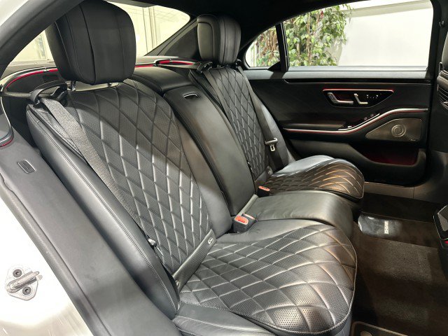 Used 2021 Mercedes-Benz S 580 4MATIC Sedan w/ AMG Line image 46