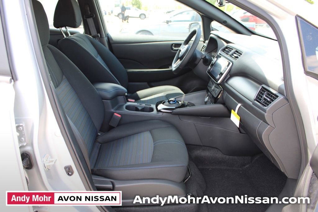 New 2025 Nissan Leaf SV Plus image 12