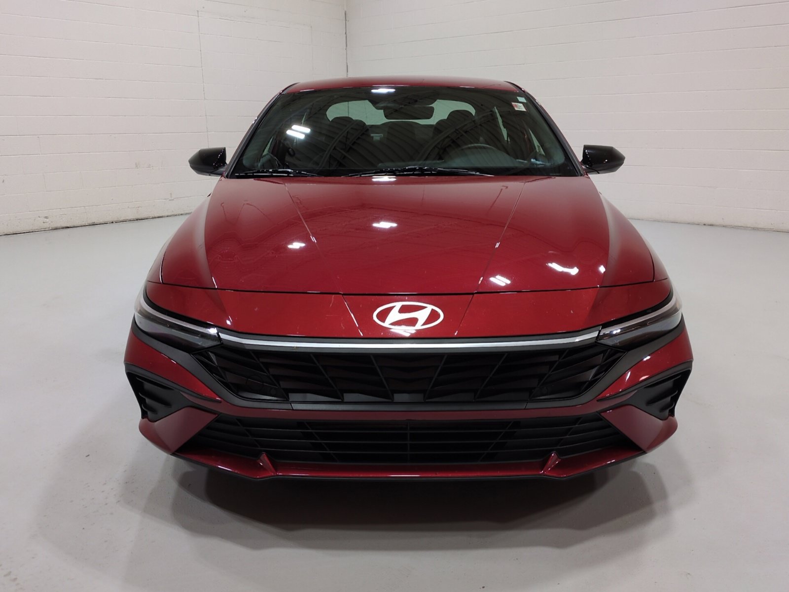 Used 2025 Hyundai Elantra Sport FWD image 8