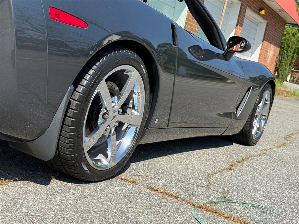 Used 2009 Chevrolet Corvette Convertible w/ Preferred Equipment Group RWD image 40
